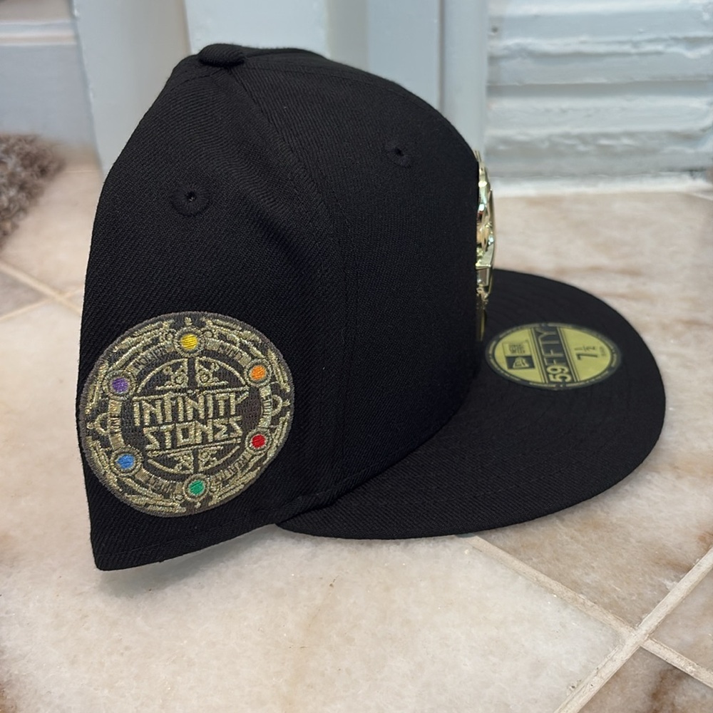 Seattle Mariners New Era Marvel Infinity Stones Cap 59Fifty Fitted RARE Size 7.5 - Picture 2 of 8